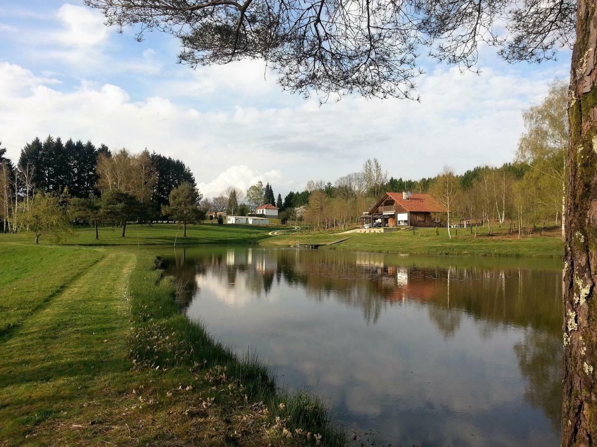 Lieux-Au-Lac Augignac Esterno foto